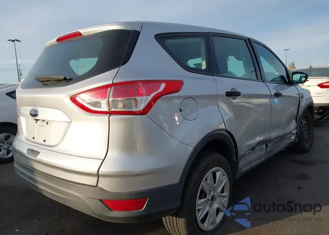 2014 Ford Escape S z USA, uszkodzony, nr VIN 1FMCU0F77EUA54316